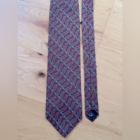 Vintage Office DONNA KARAN New York Geometric Leaf Design Silk Luxury Neck Tie - Picture 2 of 4